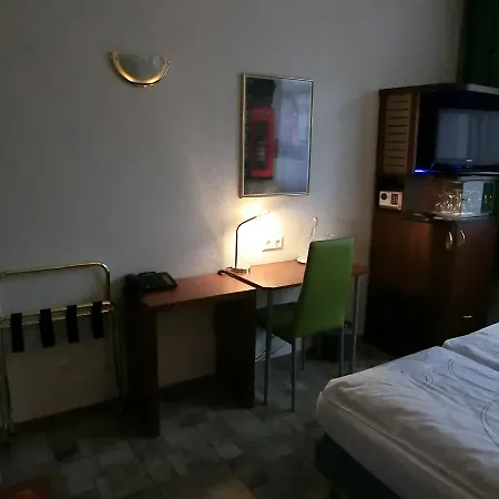 호텔 Hotel-Durmersheim 3*