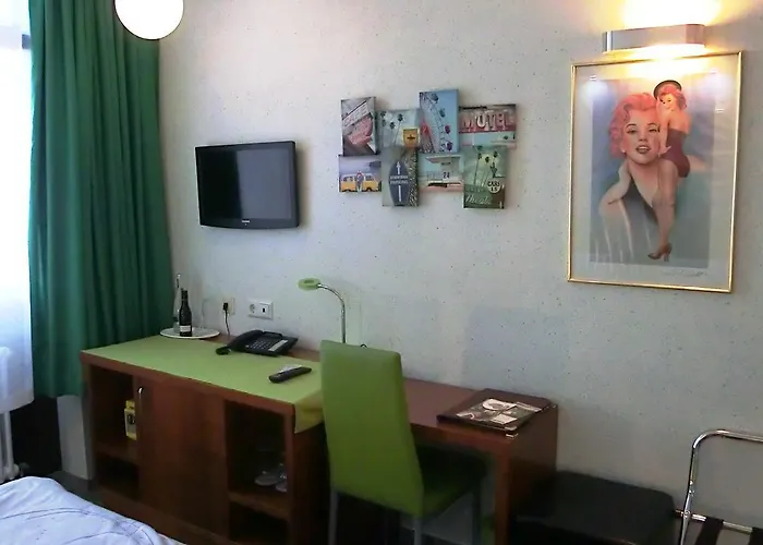 Hotel-Durmersheim Hotel 3*